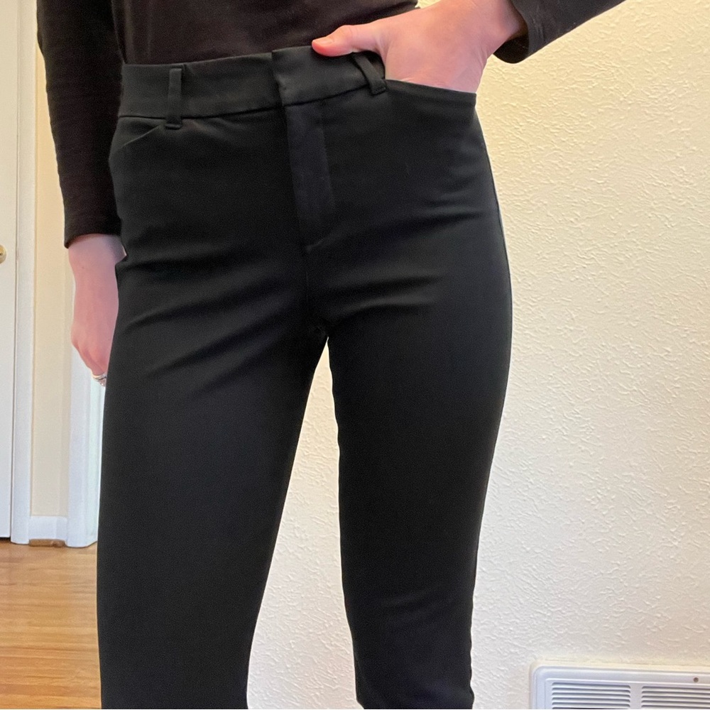 Old navy black skinny high rise pants size 2